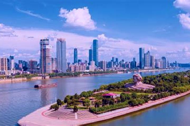 Isabella, 25 — Escort in Wanxiu, China
