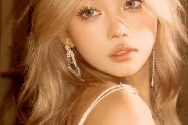 Isabella, 26, a blonde amber-eyed asian companion based in Kamern. Offering Tantra, Fetish, Overnight. Available for incall and outcall, overnight bookings a...