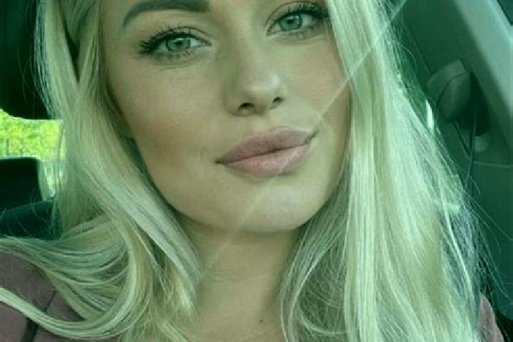 Isabella, 26, a blonde hazel-eyed caucasian companion based in Labo. Offering Travel Companion, Erotic Massage, Striptease, Party Girl, Fetish. Available for...