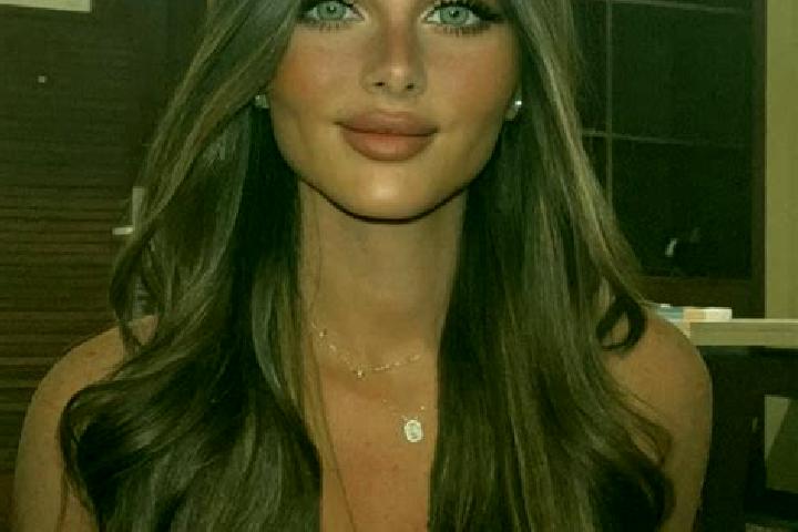 Isabella, 26, a brunette dark-eyed ebony companion based in Wamboin. Offering Couples, GFE, CIM. Available for incall and outcall, overnight bookings available.