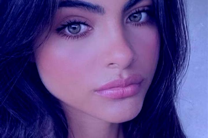 Isabella, 26, a brunette dark-eyed indian companion based in Davydkovo. Offering Tantra, Massage, Striptease, Travel Companion. Available for incall and outc...