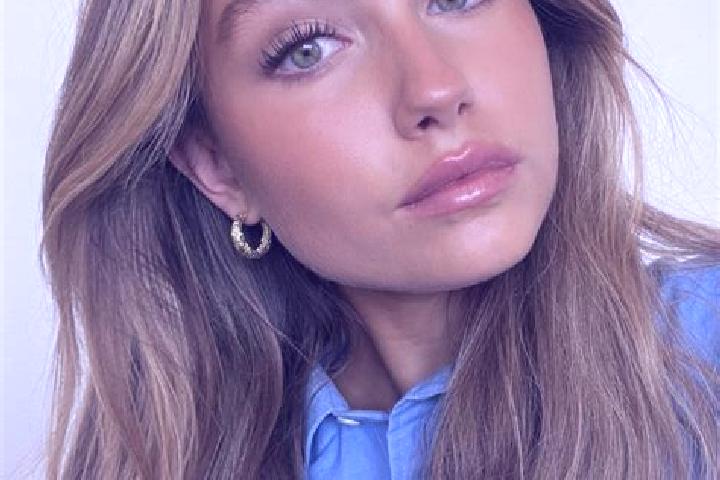 Isabella, 26, a dark blonde green-eyed ebony companion based in Ostashevo. Offering Tantra, Massage, BDSM, Striptease, Prostate Massage. Available for incall...