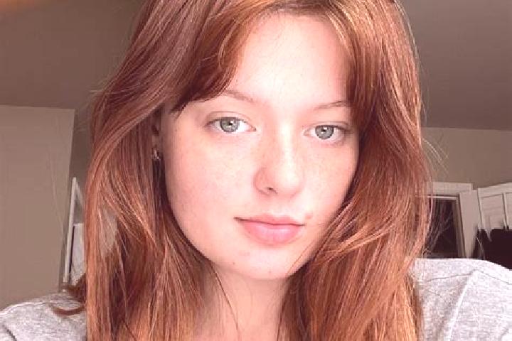 Isabella, 26, a red grey-eyed european companion based in Lamerton. Offering Overnight, Travel Companion, OWO. Available for incall and outcall, day and even...