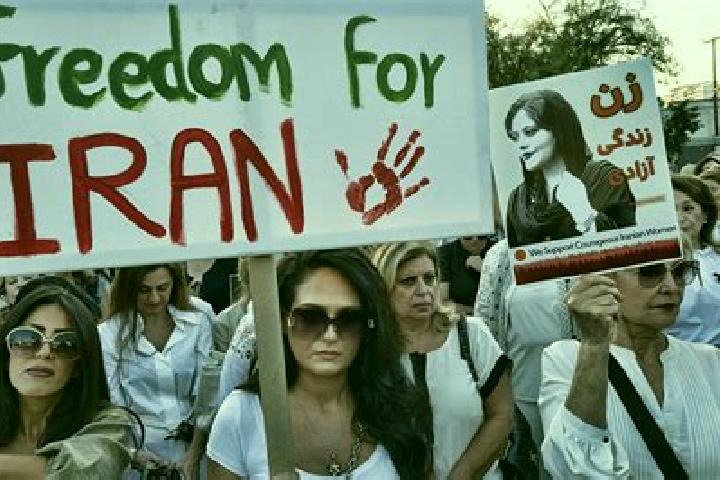 Isabella, 26 — Escort in Aq Kahrizak, Iran