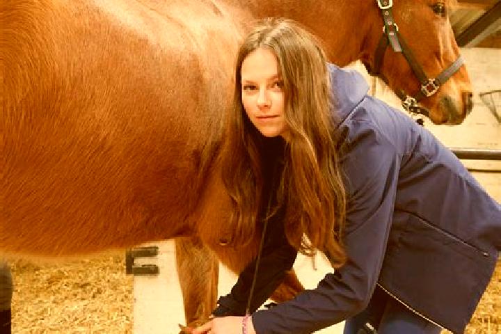 Isabella, 26 — Escort in Campagne-les-Boulonnais, France