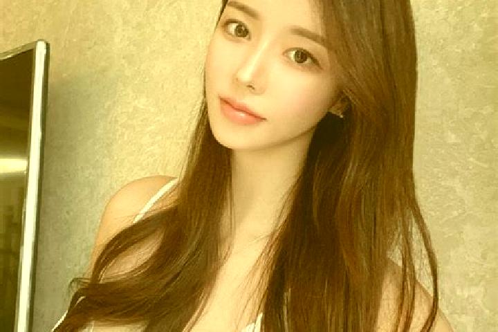 Isabella, 26 — Escort in Laohugang, China