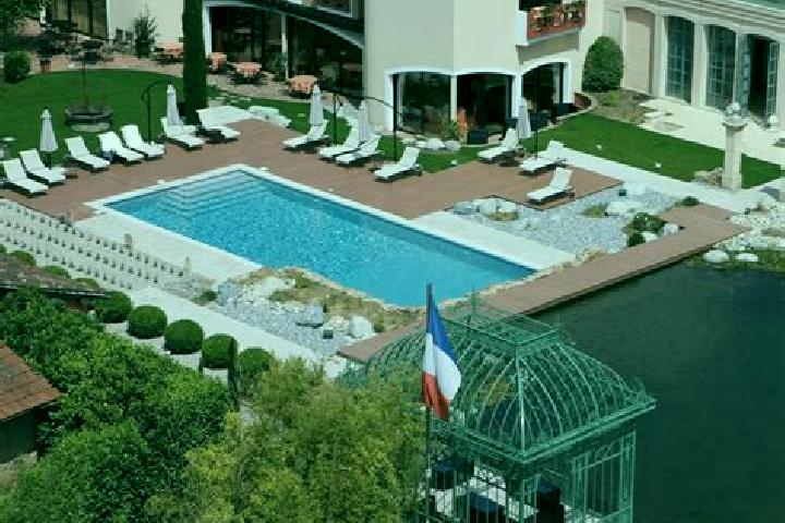 Isabella, 26 — Escort in Pont-de-Vaux, France