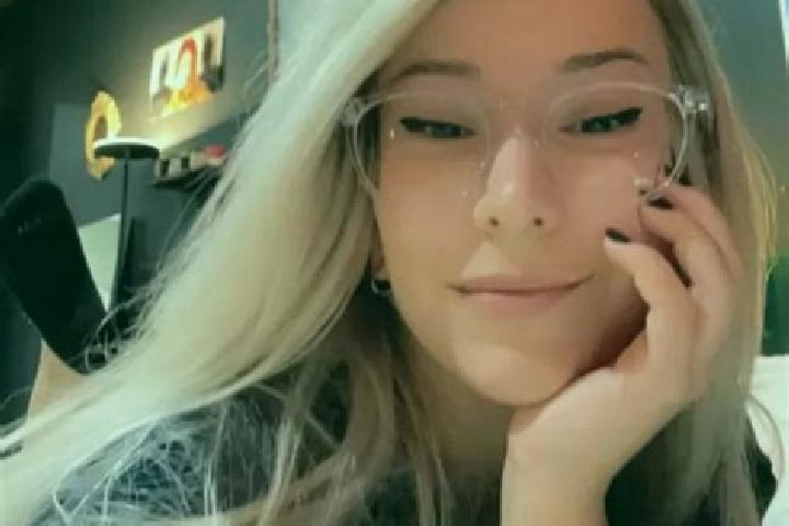 Isabella, 27, a blonde grey-eyed asian companion based in Tuohula. Offering BDSM, Fetish, A-Level, CIM. Available for incall and outcall, day and evening dates.