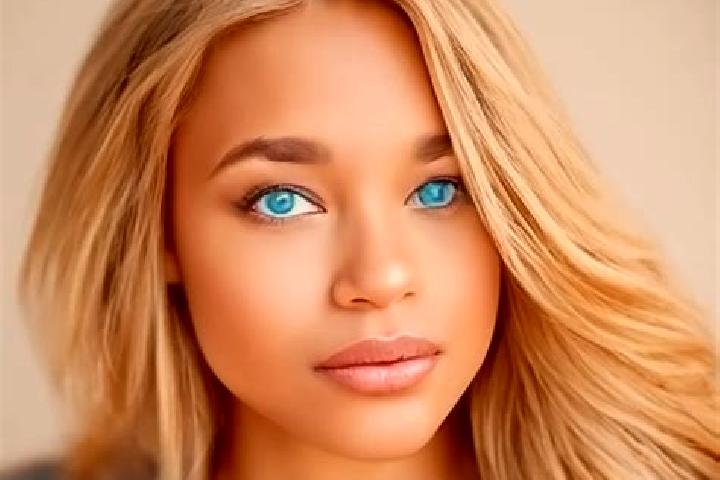 Isabella, 27, a dark blonde blue-eyed latina companion based in Saaxo. Offering GFE, Massage, Domination, BDSM. Available for incall and outcall, overnight b...