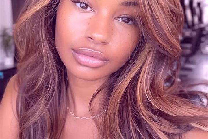 Isabella, 27, a dark blonde brown-eyed mixed companion based in Ahorn. Offering Tantra, Massage, Roleplay, 69, CIM. Available for incall and outcall, overnig...