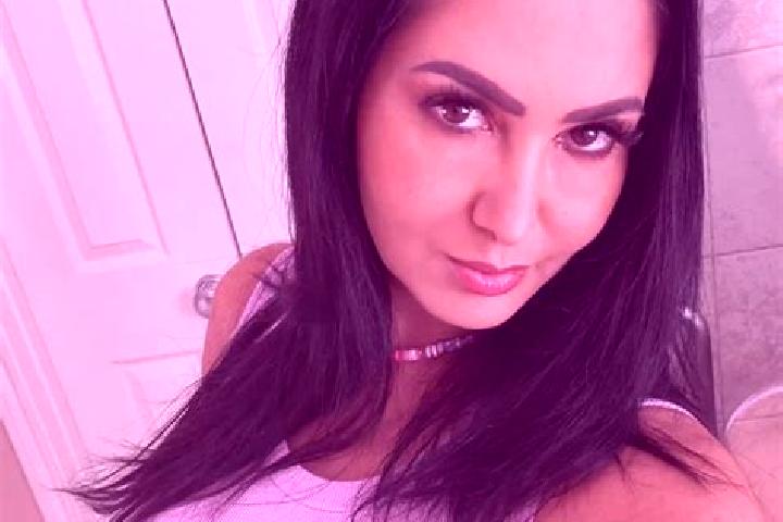Isabella, 27, a dark blonde grey-eyed middle eastern companion based in Harmony. Offering Dinner Date, Party Girl, OWO, Tantra, A-Level. Available for incall...