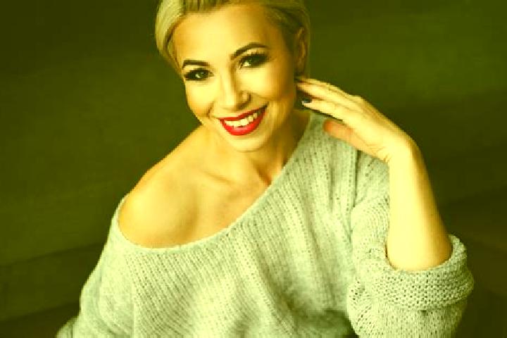 Isabella, 27 — Escort in Ciagowice, Poland