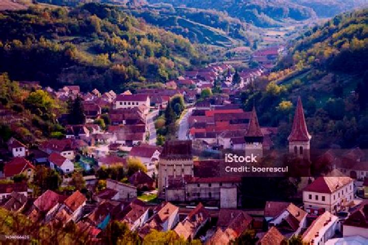 Isabella, 27 — Escort in Seica Mica, Romania