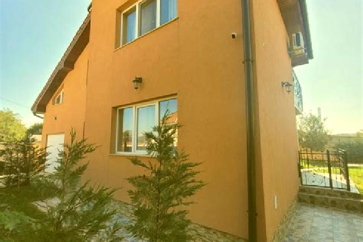 Isabella, 27 — Escort in Urvis de Beius, Romania