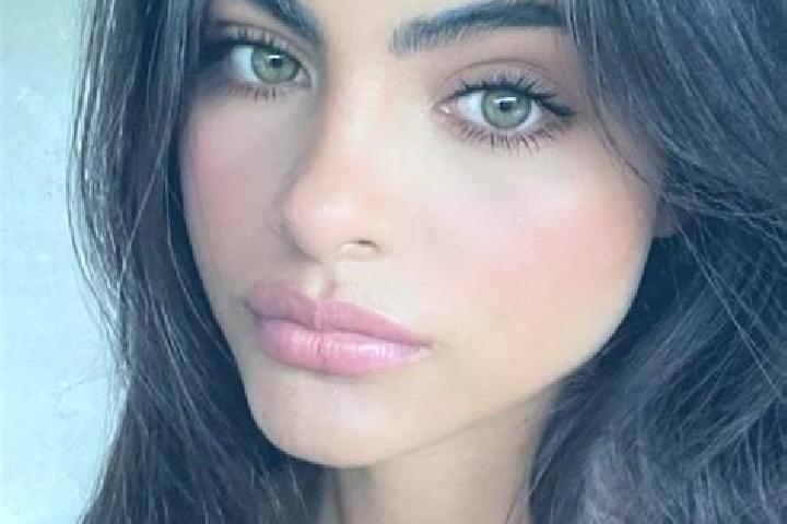 Isabella, 28, a black hazel-eyed caucasian companion based in Rathangan. Offering Travel Companion, Dinner Date, 69, A-Level. Available for incall and outcal...