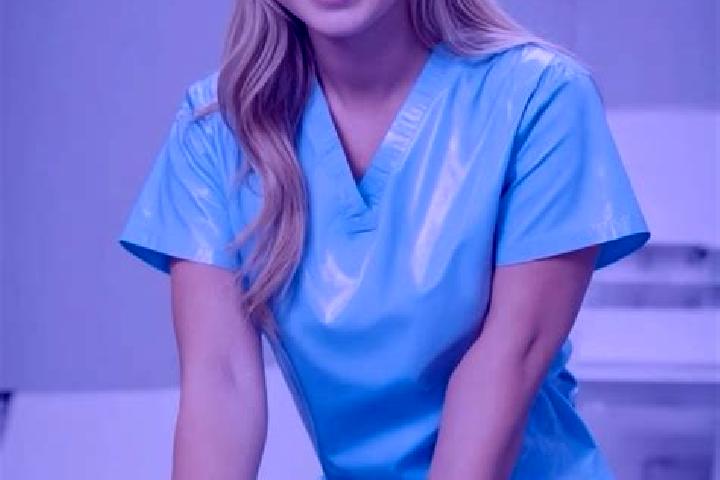 Isabella, 28, a blonde amber-eyed ebony companion based in Duy Xuyen. Offering Overnight, Massage, Fetish, Roleplay. Available for incall and outcall, day an...