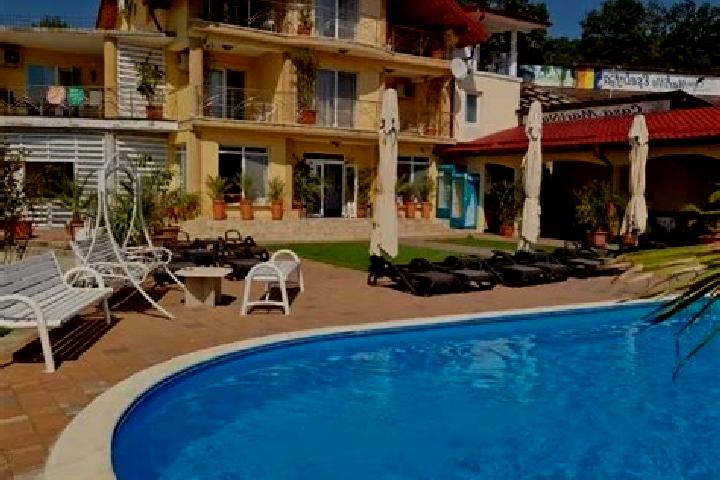 Isabella, 28 — Escort in Eselnita, Romania