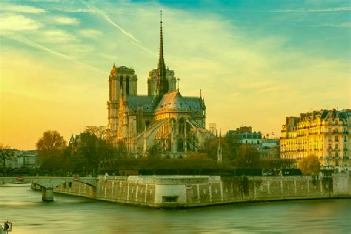 Isabella, 28 — Escort in Mont-Notre-Dame, France