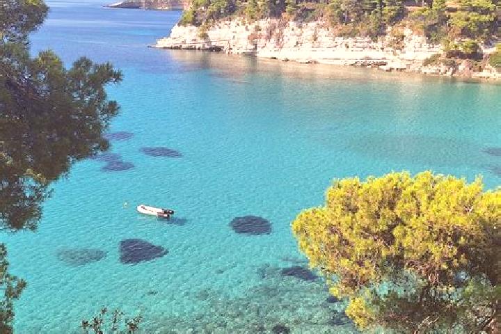 Isabella, 28 — Escort in Peristera, Greece
