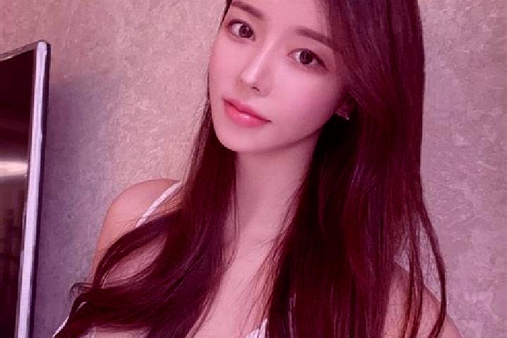 Isabella, 28 — Escort in Yuanbuzi, China