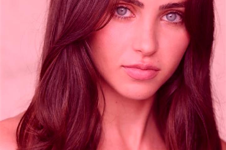 Isabella, 29, a blonde hazel-eyed latina companion based in Santa Venere. Offering A-Level, Dinner Date, Erotic Massage. Available for incall and outcall, da...
