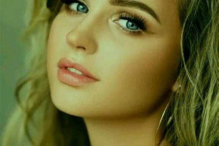 Isabella, 29, a dark blonde blue-eyed middle eastern companion based in Mwandiga. Offering Striptease, A-Level, Girlfriend Experience, Prostate Massage, Erot...