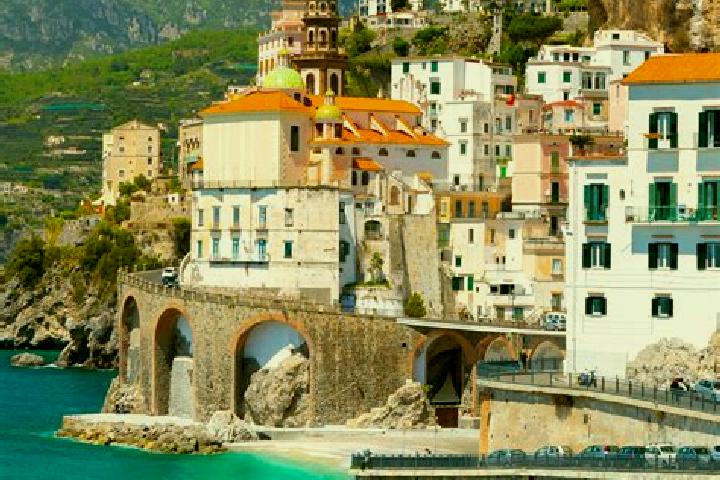 Isabella, 29 — Escort in Cambroso, Italy