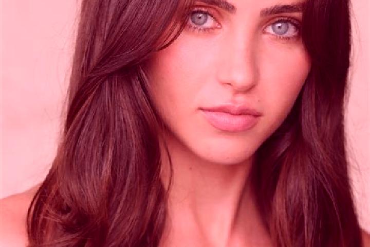 Isabella, 30, a auburn brown-eyed latina companion based in Alt Schwerin. Offering Tantra, Massage, Duos. Available for incall and outcall, day and evening d...