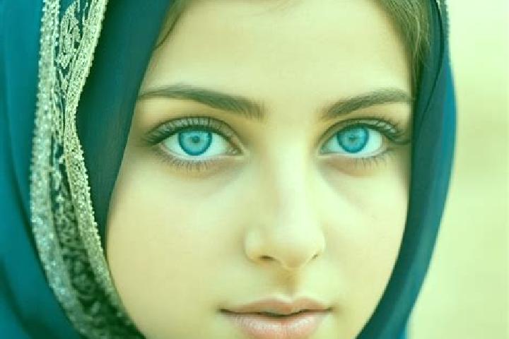 Isabella, 30, a blonde amber-eyed middle eastern companion based in Malsian. Offering CIM, Deep French Kissing, Couples, Girlfriend Experience, Fetish. Avail...