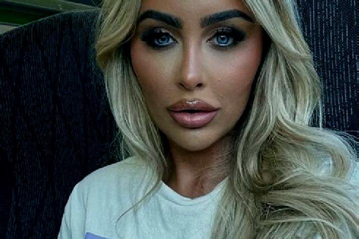 Isabella, 30, a blonde dark-eyed asian companion based in Park Forest Village. Offering Striptease, Travel Companion, OWO, Duos, 69. Available for incall and...