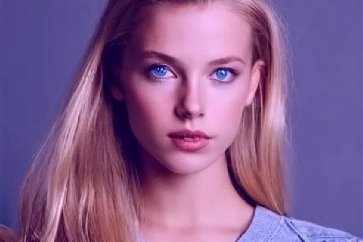 Isabella, 30, a blonde grey-eyed mixed companion based in Vaglio Basilicata. Offering Erotic Massage, Roleplay, Domination, Massage. Available for incall and...
