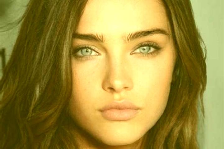 Isabella, 30, a brunette green-eyed caribbean companion based in Santa Pola. Offering Erotic Massage, GFE, OWO. Available for incall and outcall, overnight b...