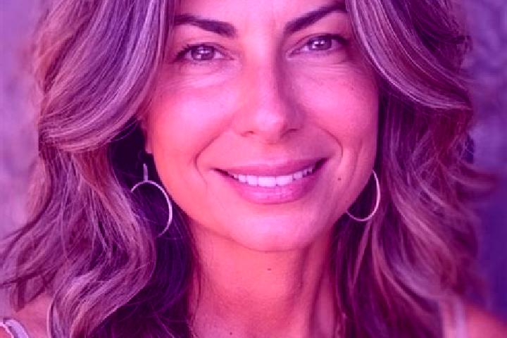 Isabella, 30, a brunette grey-eyed middle eastern companion based in Sao Jose do Bonfim. Offering Travel Companion, 69, Massage. Available for incall and out...