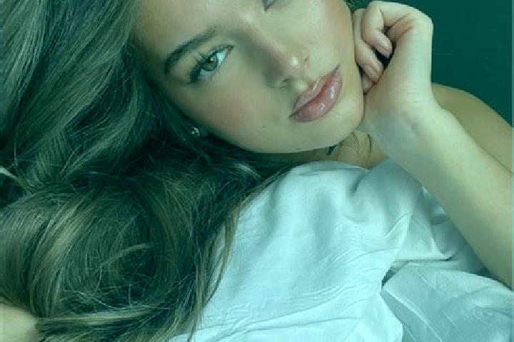 Isabella, 30, a chestnut hazel-eyed caribbean companion based in Gaven. Offering Erotic Massage, Girlfriend Experience, BDSM, Deep French Kissing. Available ...