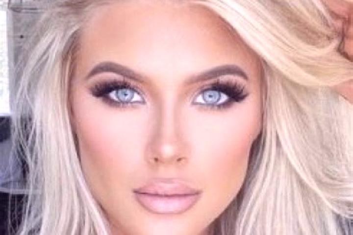 Isabella, 30, a platinum blonde amber-eyed ebony companion based in Sinubong. Offering Tantra, Girlfriend Experience, Dinner Date, Overnight. Available for i...