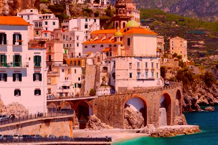 Isabella, 30 — Escort in Ameno, Italy