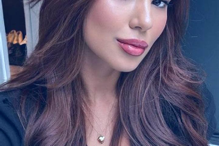 Isabella, 31, a chestnut dark-eyed latina companion based in Tehui. Offering Travel Companion, Erotic Massage, Couples, GFE. Available for incall and outcall...