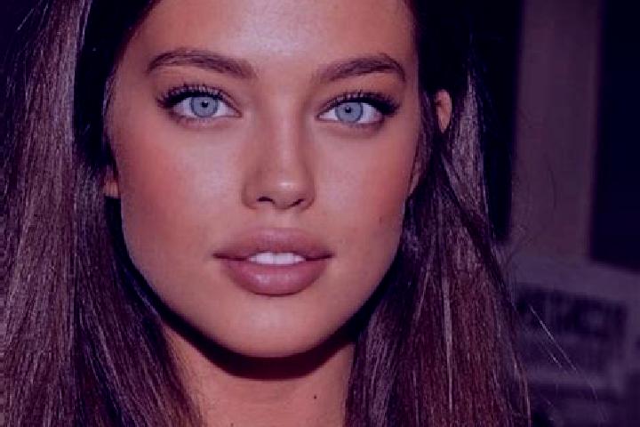 Isabella, 31, a chestnut grey-eyed caucasian companion based in Massasso-Bas-Yani. Offering Deep French Kissing, CIM, Fetish. Available for incall and outcal...