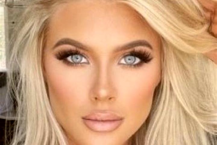 Isabella, 31, a platinum blonde blue-eyed ebony companion based in Marigot. Offering Girlfriend Experience, Dinner Date, Striptease, Duos. Available for inca...