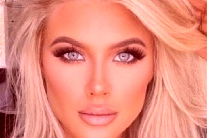 Isabella, 31, a platinum blonde hazel-eyed ebony companion based in Frystak. Offering Duos, Tantra, 69, Striptease, OWO. Available for incall and outcall, ov...