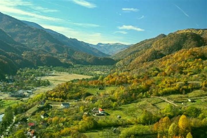 Isabella, 31 — Escort in Brezoi, Romania