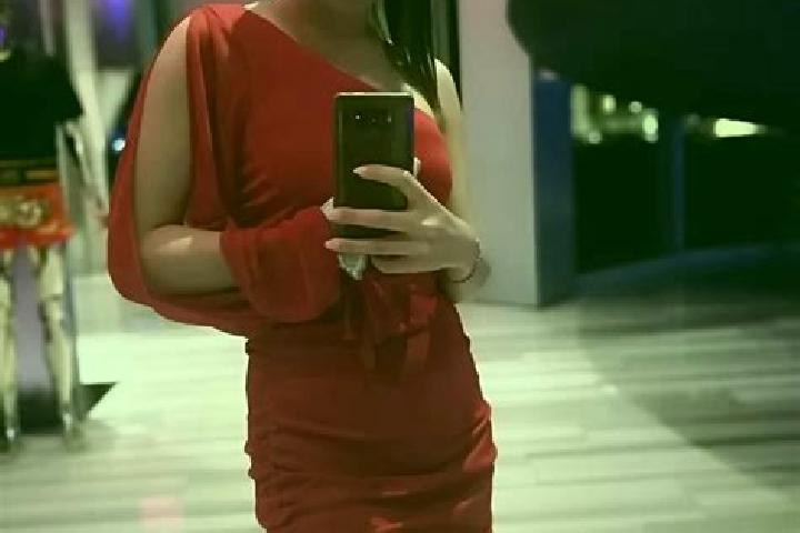 Isabella, 31 — Escort in Dilnyche, Ukraine
