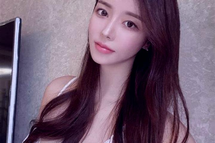 Isabella, 31 — Escort in Duofudu, China