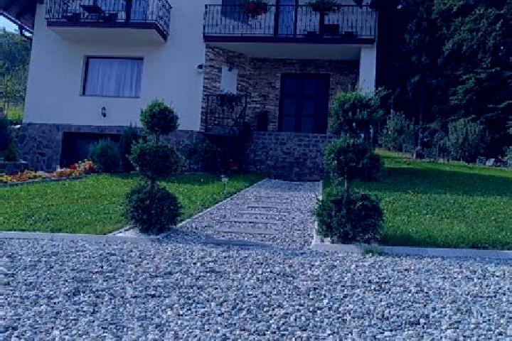 Isabella, 31 — Escort in Poiana Marului, Romania