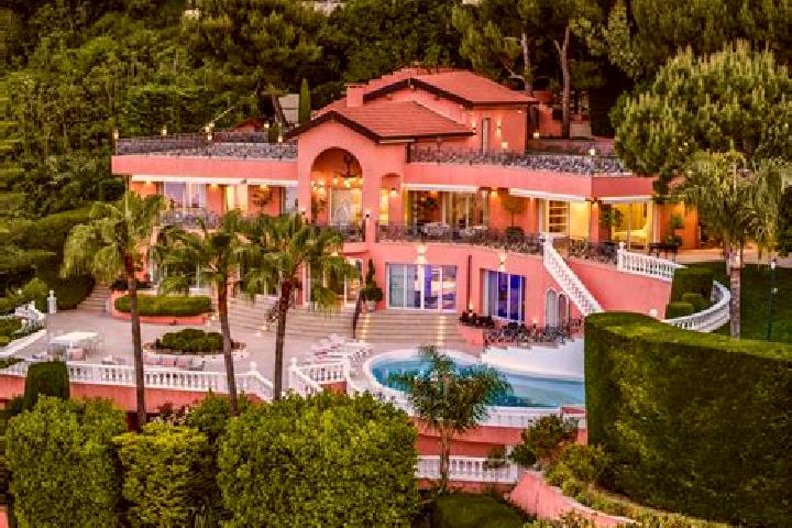 Isabella, 32, a black grey-eyed latina companion based in Roquebrune-Cap-Martin. Offering Striptease, Dinner Date, 69, Travel Companion, BDSM. Available for ...