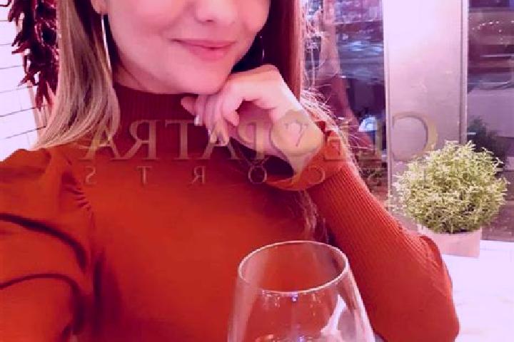 Isabella, 32, a red grey-eyed mixed companion based in Maichen. Offering Dinner Date, OWO, Prostate Massage, Party Girl, Striptease. Available for incall and...