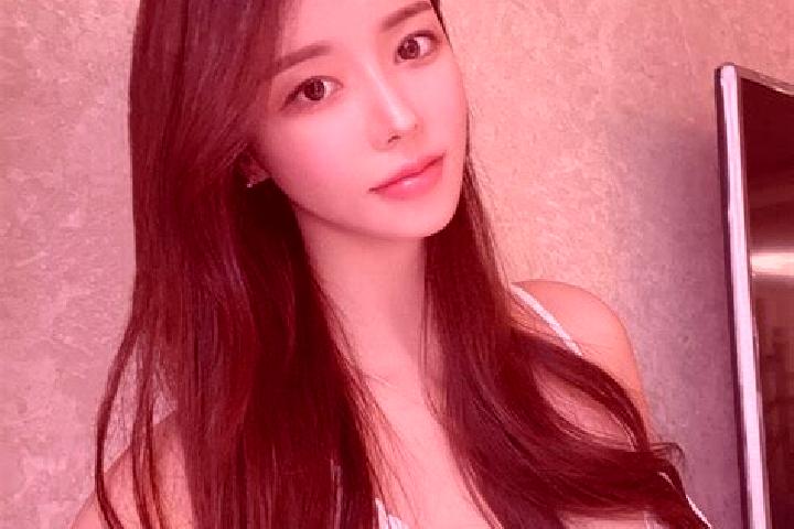 Isabella, 32 — Escort in Beizhouzi, China
