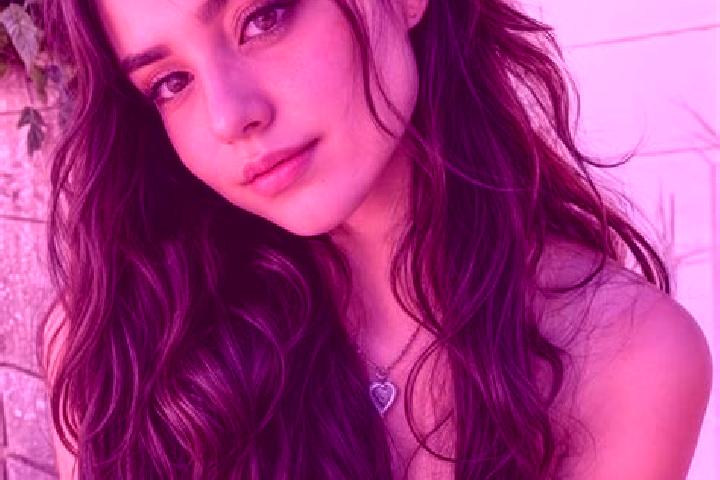 Isabella, 33, a auburn hazel-eyed middle eastern companion based in Baifla. Offering OWO, A-Level, Deep French Kissing. Available for incall and outcall, ove...
