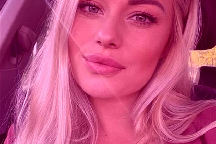 Isabella, 33, a blonde hazel-eyed slavic companion based in Elsenheim. Offering Tantra, A-Level, 69, Massage. Available for incall and outcall, overnight boo...