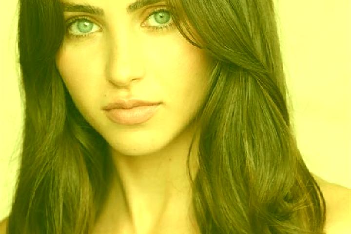 Isabella, 33, a brunette amber-eyed european companion based in Tanggulangin. Offering Couples, Fetish, GFE. Available for incall and outcall, day and evenin...